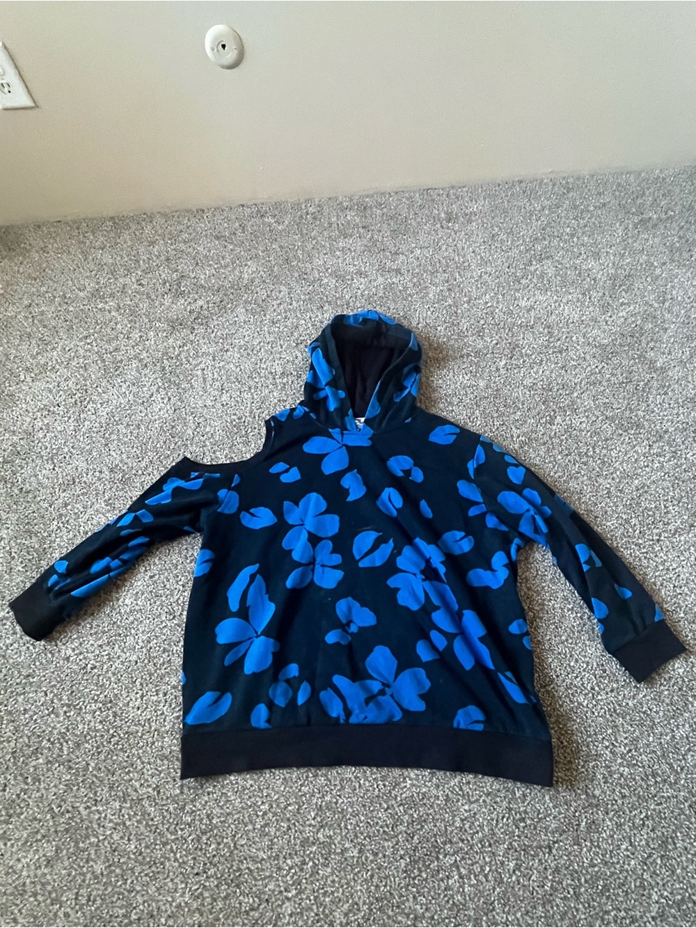 Future Collective Women’s 1X Blue Hoodie Sweater with Blue Floral Print